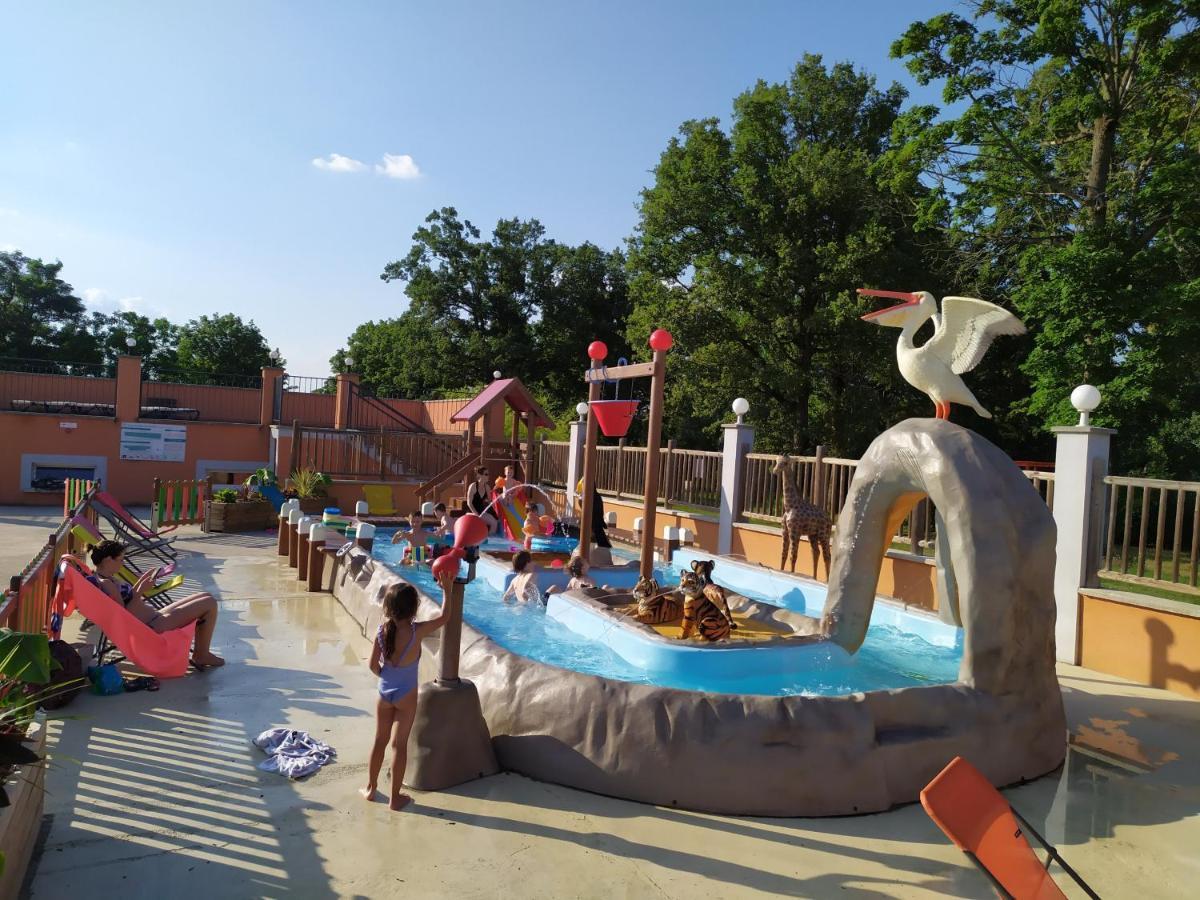 Camping Domaine De Senaud Albon ภายนอก รูปภาพ