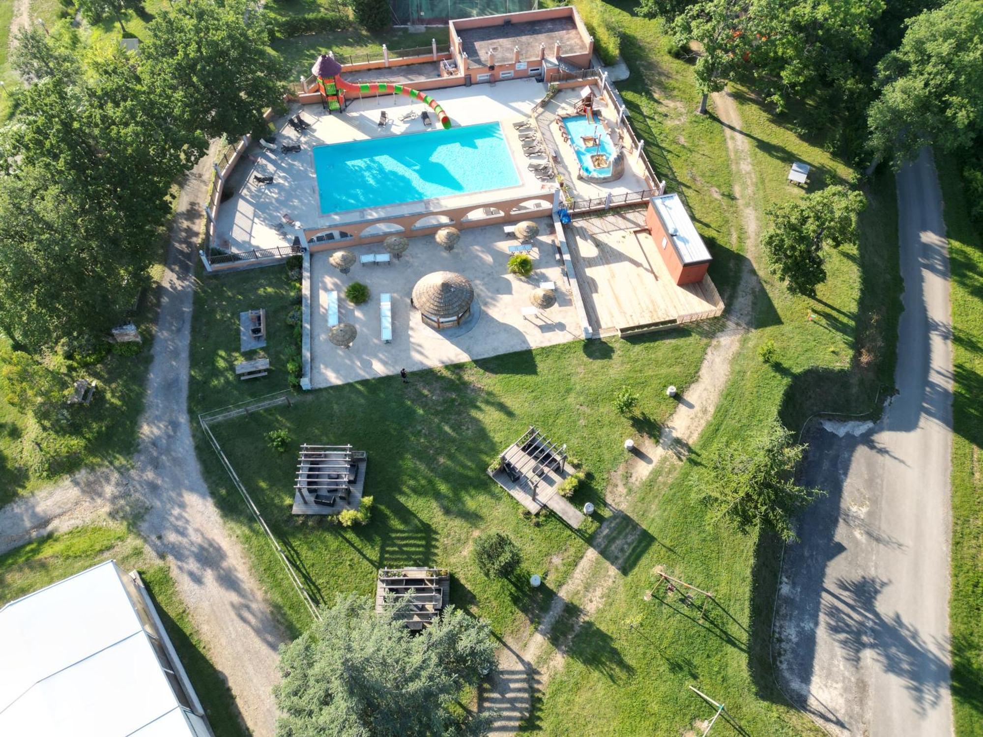 Camping Domaine De Senaud Albon ภายนอก รูปภาพ