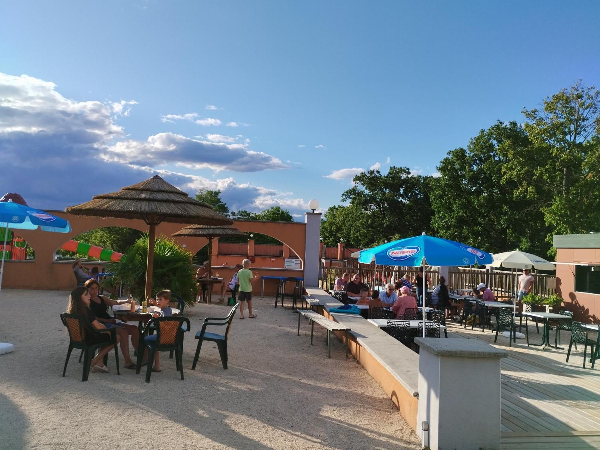 Camping Domaine De Senaud Albon ภายนอก รูปภาพ