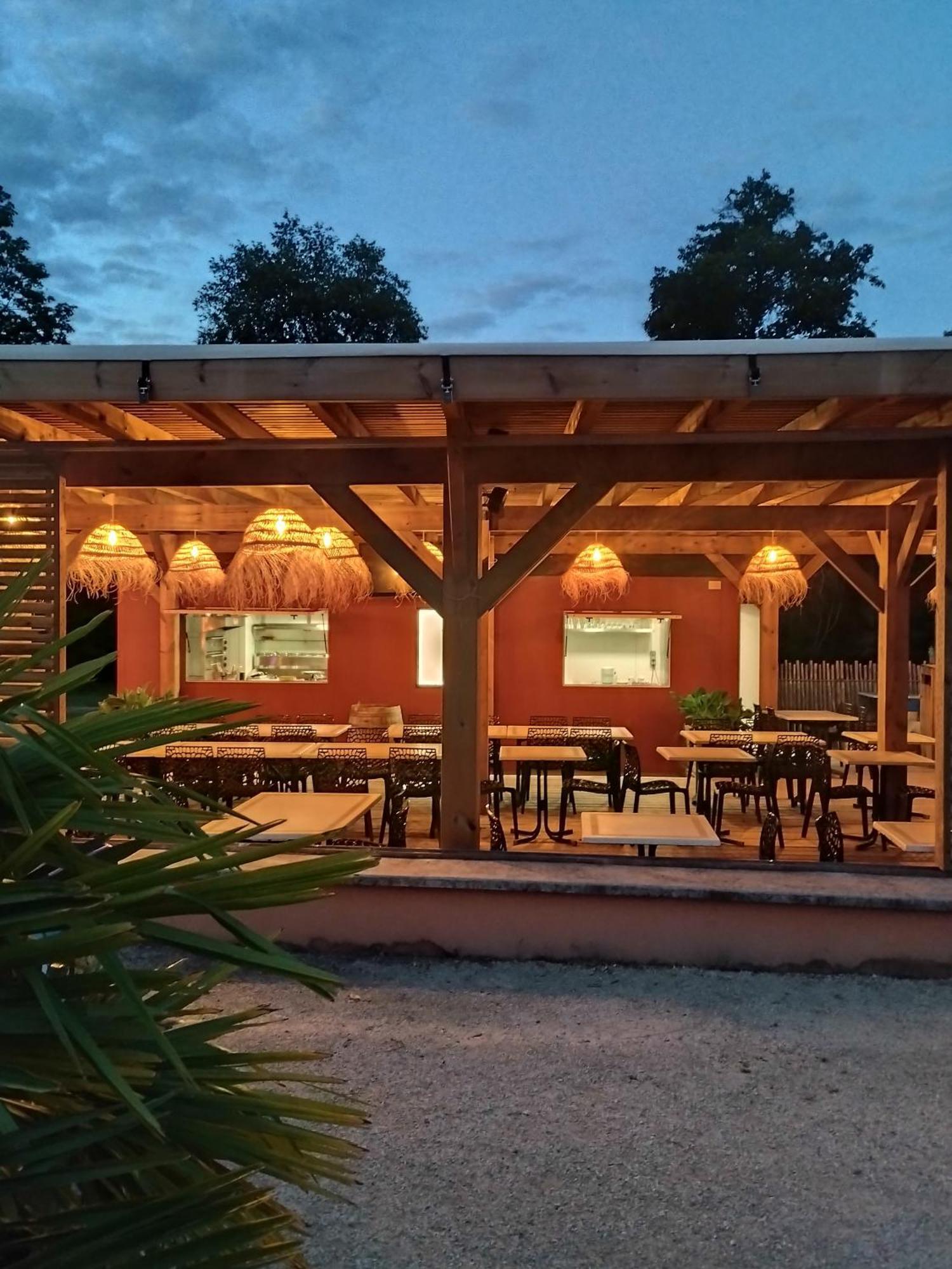 Camping Domaine De Senaud Albon ภายนอก รูปภาพ